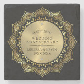 Gold floral mandala 50de bruiloft op zwart stenen onderzetter (Voorkant)