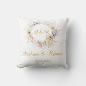 Gold Floral Monogram Wedding Sierkussen (Voorkant)