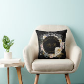Gold Floral op Black Monogram Wedding Kussen (Stoel)