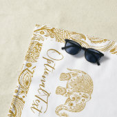 Gold Floral Paisley Elephant Illustration Strandlaken (In situ)