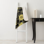 Gold Floral Pattern Sherpa Blanket Deken (In situ)