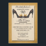 Gold  Floral Shoe 90th Birthday Uitnodiging<br><div class="desc">Dit is een absoluut prachtige en gesofisticeerde uitnodiging van het 90ste verjaardagsfeest die pure elegantie en vrouwelijkheid uitstraalt. Gedaan in een klastige, gedempte, gekleurde, florale schoen met hoge hak, dit is een chique uitnodiging voor de klassieke vrouw in je leven die haar negentigste verjaardag viert. Jullie gasten zullen onder de...</div>