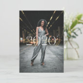 Gold Foil 2020 Typografie Afstuderen Uitnodiging (Staand voorkant)