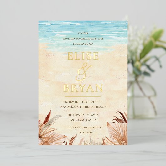 Gold Foil Beachy Boho Bohemian Beach Wedding Folie Uitnodiging (Staand Voorkant)