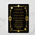 GOLD FOIL Casino Night Las Vegas Poker Wedding Folie Uitnodiging<br><div class="desc">Uniek Casino Royale, ECHTE GOLD FOIL-kaartontwerp. Hij heeft een kunstdecostijl, een Roaring 20's oude Hollywood vorm met faux goudfolie Fleur-de-lis, op gouden zwarte Art Deco patroonachtergrond. Er wordt een speciale formulering gebruikt zoals in pokerspel. Op de achterkant van het gouden Kunstdecopatroon en initialen tussen speelkaartpakken. Gebruik het gereedschap Personaliseren om...</div>