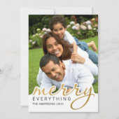 Gold Foil Effect Merry Hand Script Holiday Foto Feestdagenkaart (Voorkant)
