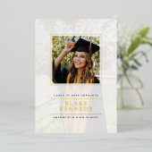 Gold Foil Elegance Vellum ingelijst Afstudeerder A Folie Uitnodiging (Staand Voorkant)