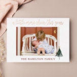 Gold Foil Elegant New Baby Photo-kerstkaart Folie Uitnodiging<br><div class="desc">kondig de komst aan van de nieuwste aanvulling op de familie met deze elegante gouden folie-kerstkaart. Voeg 4 foto's toe en pas de tekst aan om al je geboortecijfers te delen. Bezoek mijn kerstkaart collectie om alle kerstkaartopties voor het gezin te uitzichten.</div>