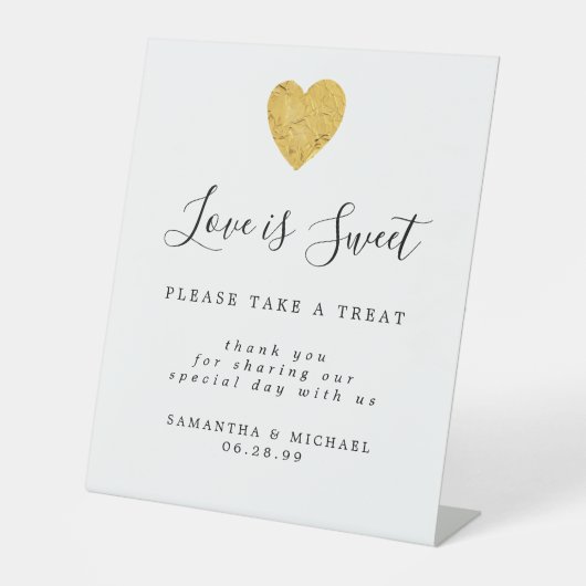 Gold Foil Love is Sweet Wedding Dessert Bar Reclamebord Met Voetstuk (Voorkant)