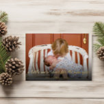Gold Foil New Years Baby geboorteaankondiging Folie Uitnodiging<br><div class="desc">Laat al je familie en vrienden weten dat je in het nieuwe jaar wat meer vrolijkheid hebt toegevoegd om te bellen Deze baby-geboortemededeling bevat een elegant thema voor gouden folie. Alle tekst op de voor- en achterzijde kan worden bewerkt. Voeg 4 foto's toe aan creëer een echt unieke nieuwe babyaankondiging....</div>