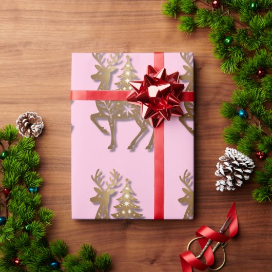 Gold Foil Reindeer with a Christmas Tree  Cadeaupapier (Feestdagen Geschenken)