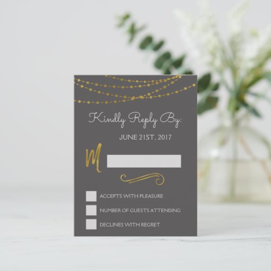 Gold Foil String Lights & Script RSVP Reply Kaart (Staand voorkant)