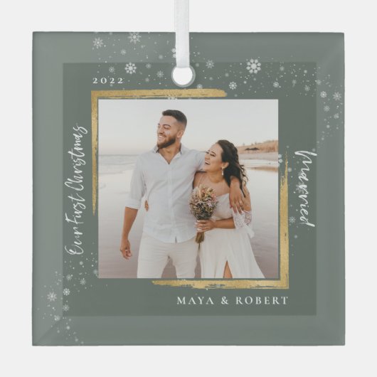 Gold Framed Photo Our First Christmas Married  Glas Ornament (Voorkant)