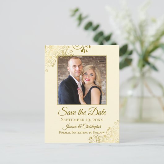 Gold Frills op crème Wedding Save the Date Photo Aankondigingskaart (Staand voorkant)