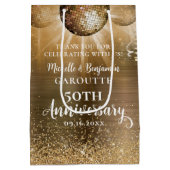 Gold Glam Disco Ball 50th Wedding Jubileum Medium Cadeauzakje (Achterkant)