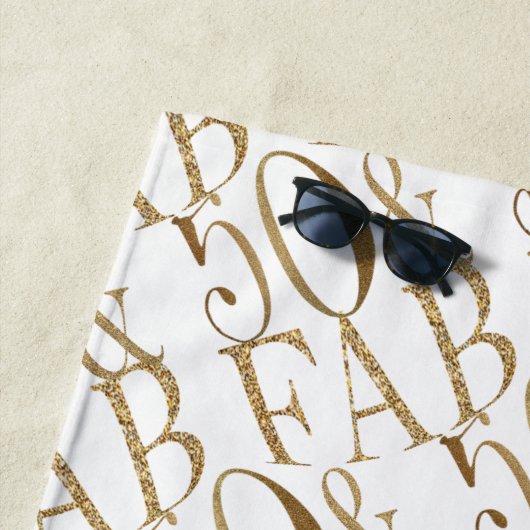 Gold Glam Glitz 50 en een vormig patroon Strandlaken (In situ)