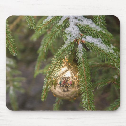 Gold Glass kerstversiering op Evergreen Tree Muismat (Voorkant)