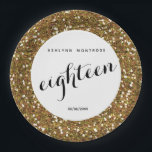 Gold Glitter 18th Birthday Papieren Bordje<br><div class="desc">Een prachtig glitter goud met een bord van 18 verjaardagsartikelen. Houd er rekening mee dat er geen daadwerkelijke glitter op het papieren bord staat,  maar een ontwerpeffect. U zult met de naam en de verjaardagsdatum gemakkelijk kunnen personaliseren. Dit prachtige verjaardagsartikel bord zal haar verjaardagsfeest zeker een "vonkdige" aanraking toevoegen!</div>
