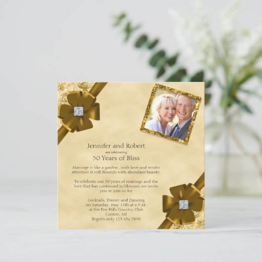 Gold Glitter 50th Wedding Jubileum Uitnodiging (Staand voorkant)