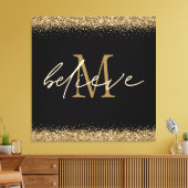 Gold Glitter Believe Script Monogram Initiaal zwar Canvas Afdruk (Insitu (Woonkamer))