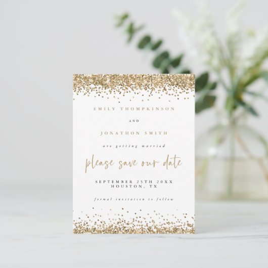 Gold Glitter Borders Script Wedding Save The Date Aankondigingskaart (Staand voorkant)
