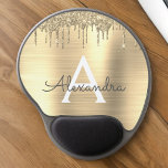 Gold Glitter Brushed Metal Monogram Name Gel Muismat<br><div class="desc">Gouden Faux Folie Metallic Sparkle Glitter Brushed Metal Monogram Naam en Initiaal Mousepad (Muismat). Dit maakt de perfecte lieve 16 verjaardags-,  bruiloft-,  vrijgezellenfeest-,  jubileum-,  baby shower- of vrijgezellenfeestcadeau voor iemand die van glamluxe en chique stijlen houdt.</div>