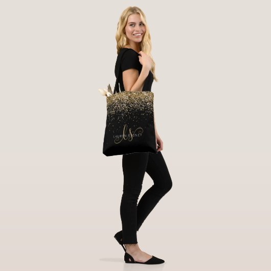 Gold Glitter Glam Monogram Naam Tote Bag (Op model)