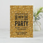 Gold Glitter Moderne New Years Eve Party Invitatio Kaart (Staand voorkant)