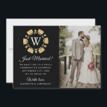 Gold Glitter Monogram Poker Chip Casino Wedding Aankondiging<br><div class="desc">Laat iedereen weten dat je het deed,  je trouwde in stijl met deze moderne en zeer trendy trouwaankondigingskaarten. Het ontwerp is gemakkelijk te personaliseren met uw speciale evenementenbewoording en uw familie en vrienden zullen blij zijn wanneer ze deze fantastische huwelijksaankondigingskaarten ontvangen.</div>