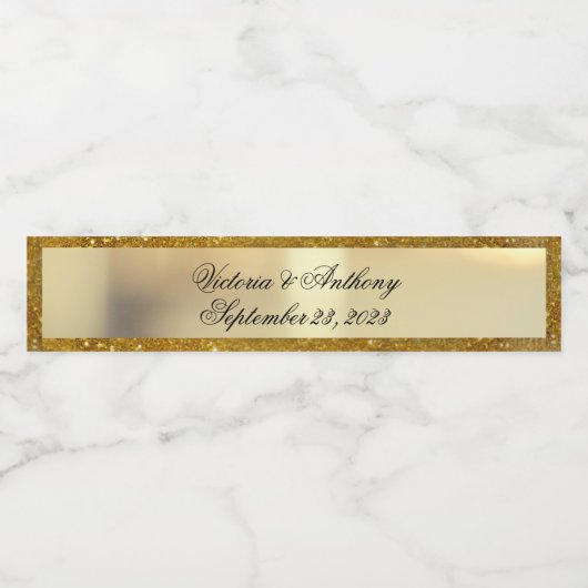 Gold Glitter Name Date Script Weduwen Waterfles Etiket (Enkel label)
