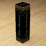 Gold glitter op zwarte aangepaste tekst wijn<br><div class="desc">Goudglitter accent op zwart met aanpasbare tekst in gouden,  vrolijke 40ste verjaardag op twee zijden en persoonlijke naam op twee andere zijden. Monogram met twee letters op de bovenkant van de wijndoos.</div>