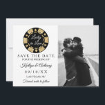 Gold Glitter Poker Chip Casino Weddenfoto Save The Date<br><div class="desc">Viel in stijl met deze moderne en zeer trendy bruiloft,  behalve de datumkaarten. Dit ontwerp is eenvoudig te personaliseren met uw eigen speciale foto's en formuleringen en uw gasten zullen enthousiast zijn wanneer ze deze geweldige kaarten ontvangen. Het gelijke kan in het collectie worden gevonden.</div>