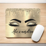 Gold Glitter Sparkle Eyelashes Monogram Naam Muismat<br><div class="desc">Gold Faux Folie Metallic Sparkle Glitter Brushed Metal Monogram Name and Initiaal Eyelashes (Lashes),  Eyelash Extensions and Eyes Computer Mousepad (muispad). Het ontwerp maakt het perfecte mooie cadeau van 16 jaar,  bruiloft,  vrijgezellenfeest,  verjaardag,  baby shower of vrijgezellenfeest voor iemand die op zoek is naar een trendy coole stijl.</div>