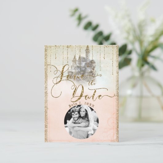 Gold Glitter Storybook Castle Save the Date Photo Aankondigingskaart (Staand voorkant)