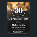 Gold Glitter Surprise 30th Birthday Invitation Kaart<br><div class="desc">Gold Glitter Surprise 30th Birthday Invitation. Witte Typografie. Achtergrond zwart-wit karton. Volwassen verjaardag. Mannelijke Mannen of vrouwen: Birthday. Kinder jongen of meisje Lady Teen Teenage Bday Invite. 13e 15e 16e 18e 21e 30e 40e 50e 60e 70e 80e 90e 100e. Elke leeftijd. Voor verdere aanpassing, te klikken gelieve de knoop "van...</div>