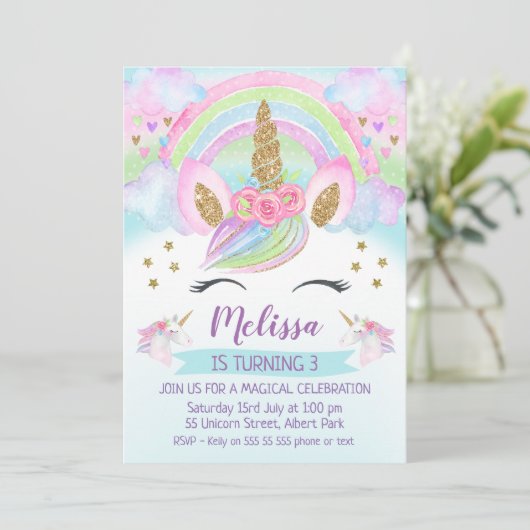 Gold Glitter Unicorn Rainbow Birthday Uitnodiging (Staand voorkant)