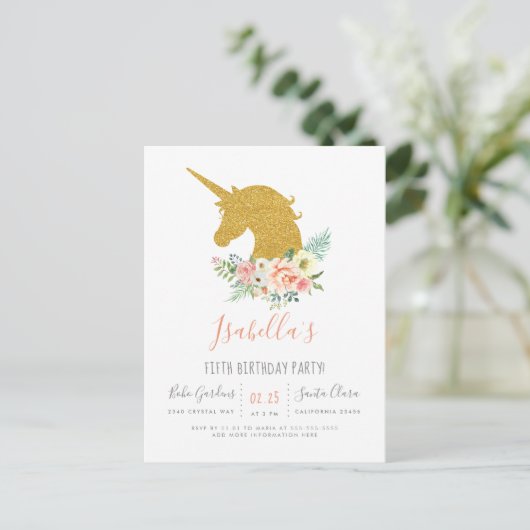Gold Glitter Unicorn & Roze Flowers Birthday Party Uitnodiging Briefkaart (Staand voorkant)