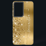Gold Glittery Folie Girly Handtekening Samsung Galaxy Hoesje<br><div class="desc">Meisjes faux sparkly gold glitter-hoogtepunten aan de linkerkant, over een faux gouden ombre bruusmetaal-folie. De moderne handtekening kenmerkt een elegant wit calligrafiedoopvont met decoratieve staarten in een verticaal formaat. Pas de doopvontstijlen aan of verplaats de glinsterende grafiek aan creëer uw eigen telefoontoestel. De extra sparkles, glitter en folie digitale grafische...</div>