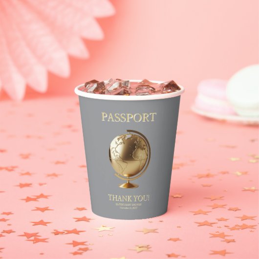 Gold Globe Passport Travel Baby Shower Papieren Bekers (Insitu)