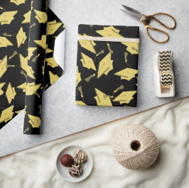 Gold Graduation Caps in de lucht op Black Fun Part Cadeaupapier