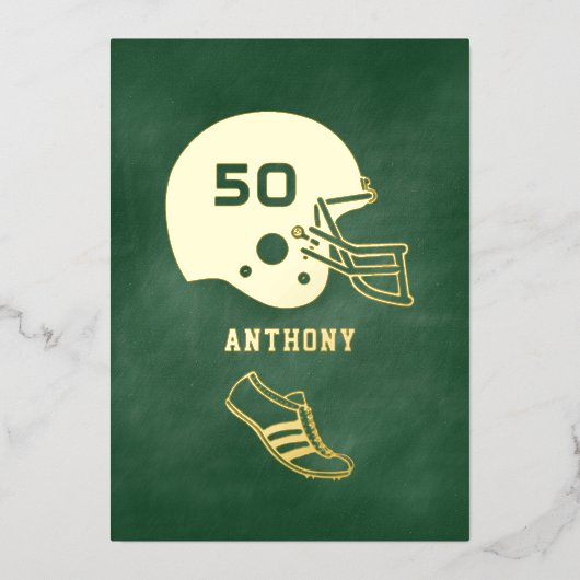 Gold & Green American Football Birthday Chalkboard Folie Uitnodiging (Voorkant)