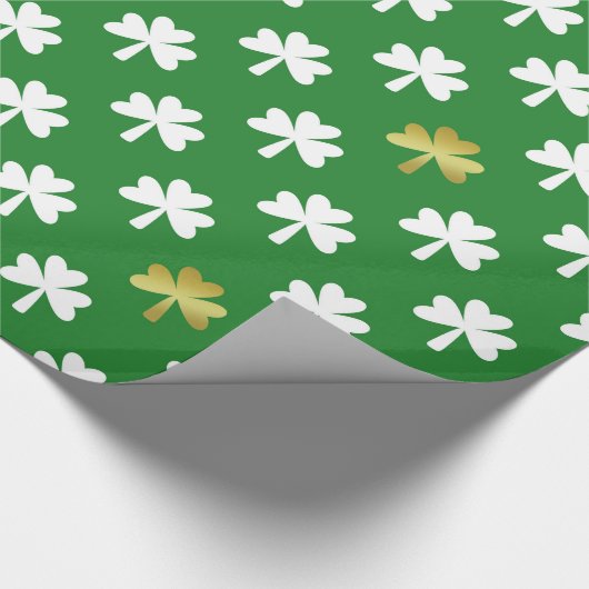 Gold & Green Shamrock Pattern St Patrick's Day Cadeaupapier (Hoek)