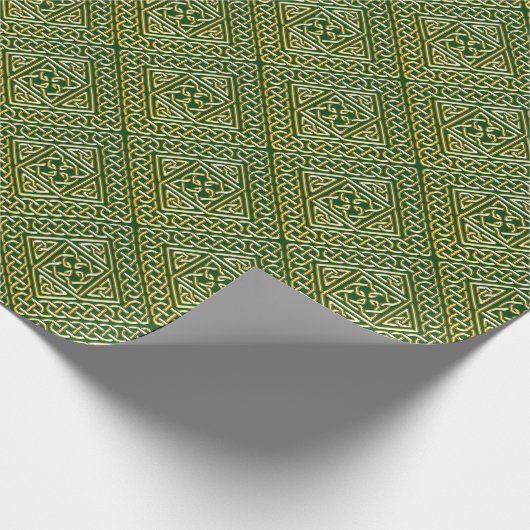 Gold Green Square Shapes Celtic Knotwork Pattern Cadeaupapier (Hoek)