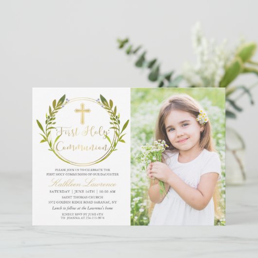 Gold Greenery Wreath First Heilige Communfoto Kaart (Staand voorkant)