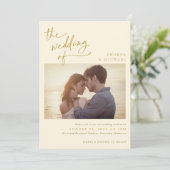 Gold Handwriting Cream Ivory Modern Photo Wedding Kaart (Staand voorkant)