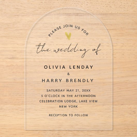 Gold Heart Elegant Modern Script Wedding Acryl Uitnodigingen (Voorkant)