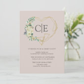 Gold Heart Monogram White Rose Hydrangea Wedding Kaart (Staand voorkant)