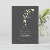 Gold Hearts en Champagne Cheers Engagement Party Kaart (Staand voorkant)