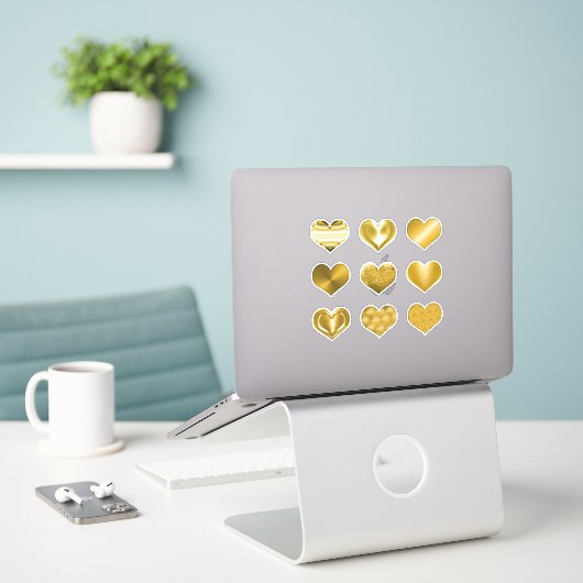 Gold Hearts Faux Metallic Set van 9 Liefde Sticker (Laptop op bureau)