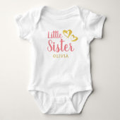 Gold Hearts Little Sister Name Monogram Baby Bodys Romper (Voorkant)